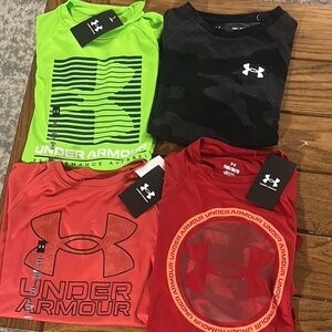 Under Armour Green and Black Short Sleeve Tees